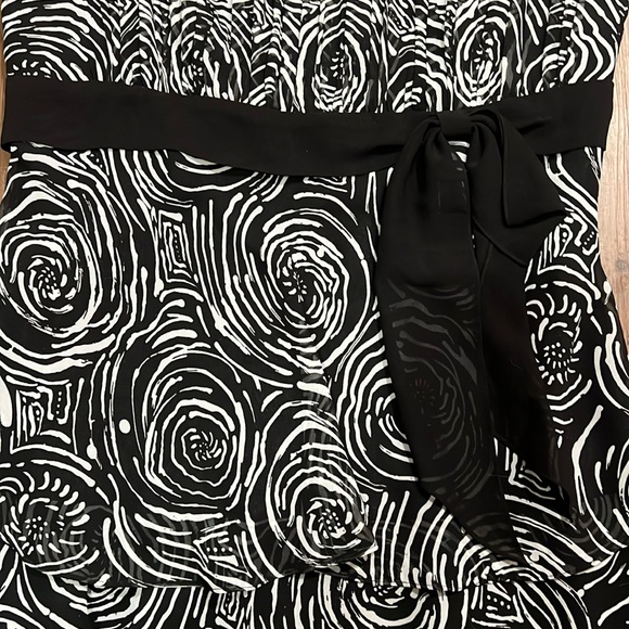 Liz Claiborne black and white tiered ruffle dress Holiday Party Dress - Picture 4 of 11